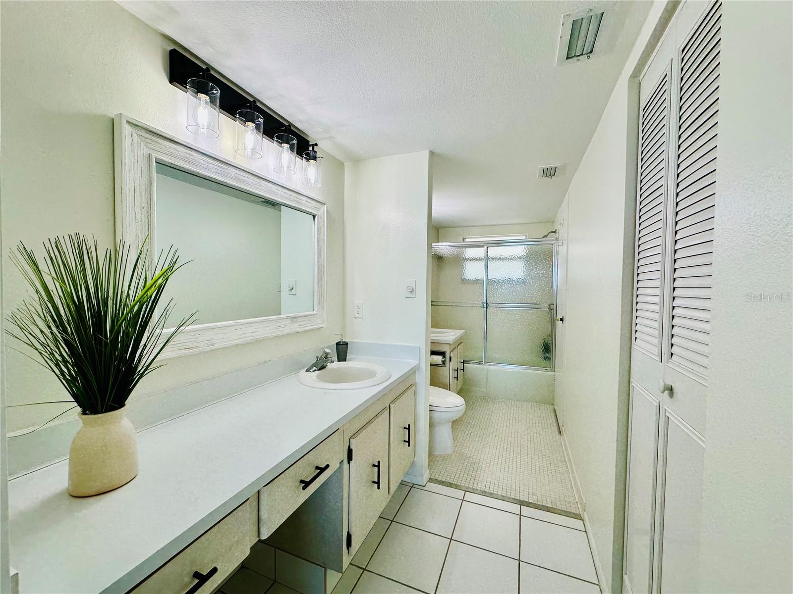 POINTE ON MIDNIGHT PASS - Residential Lease