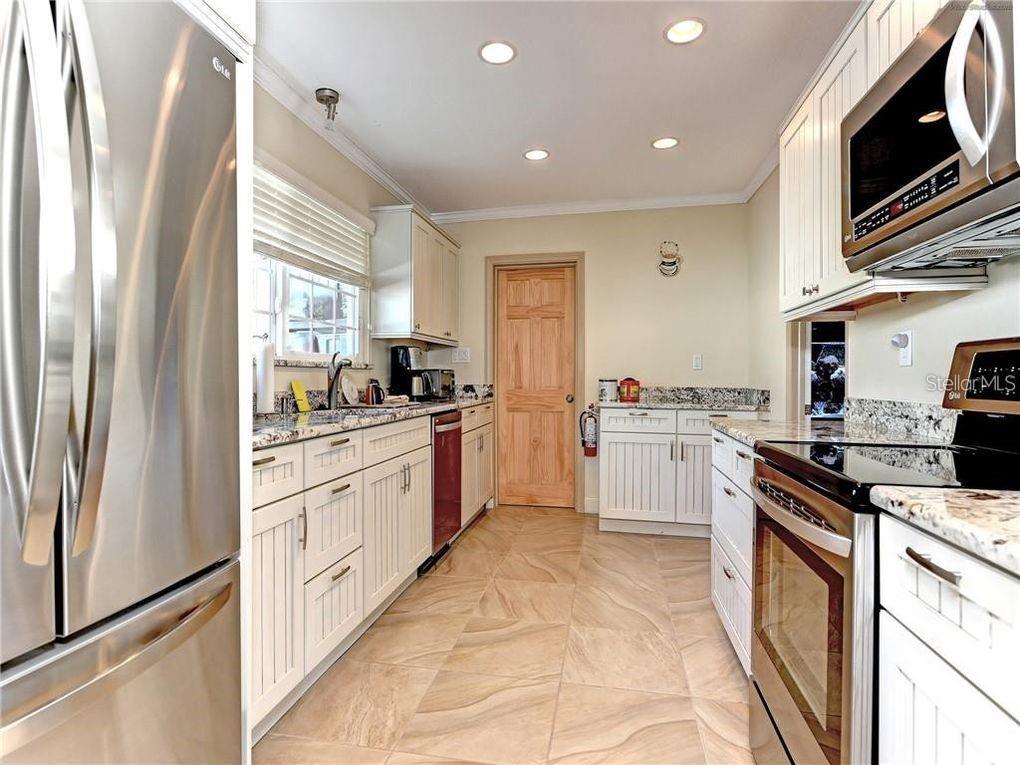 POINTE ON MIDNIGHT PASS - Residential Lease