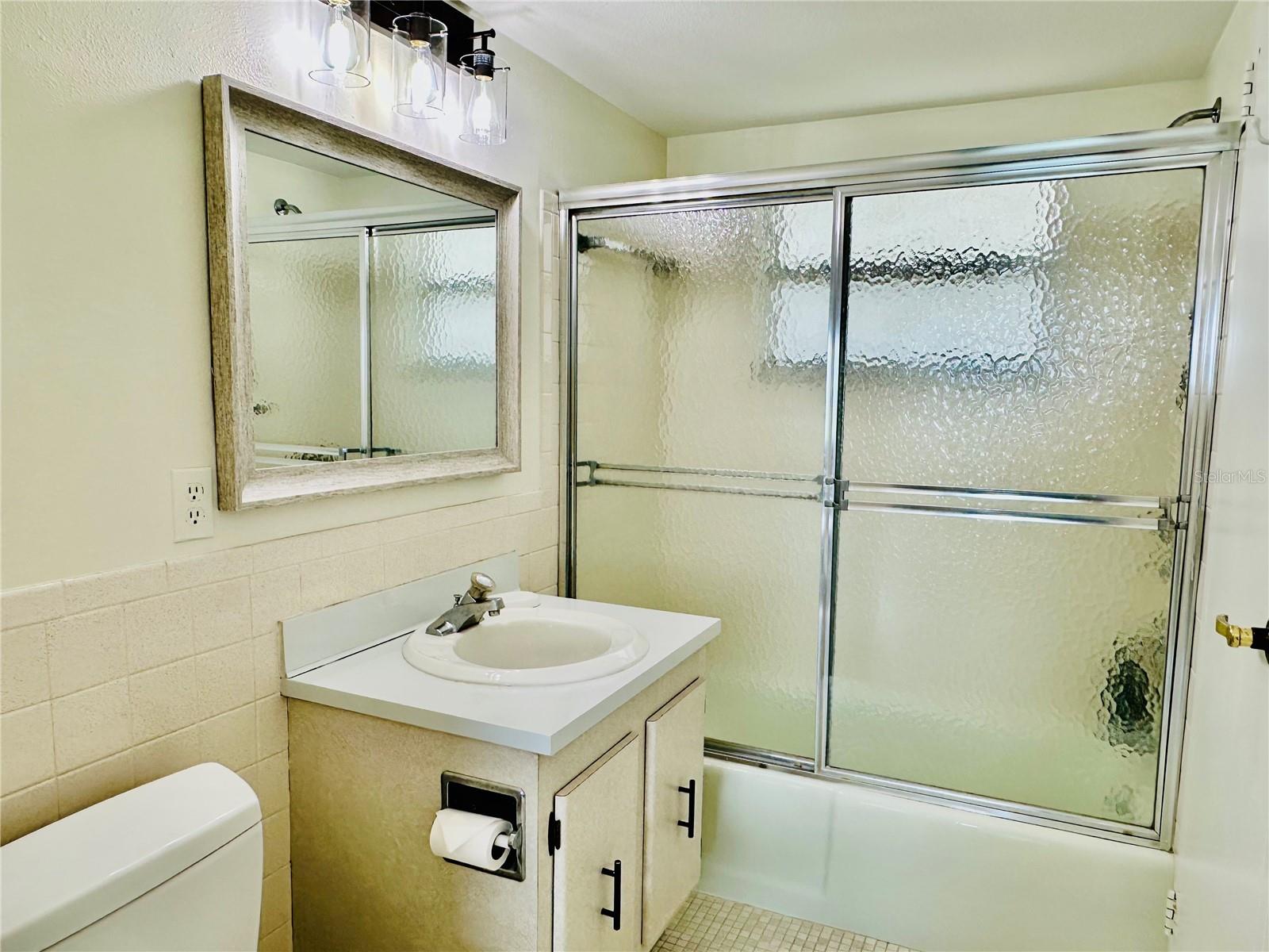 POINTE ON MIDNIGHT PASS - Residential Lease