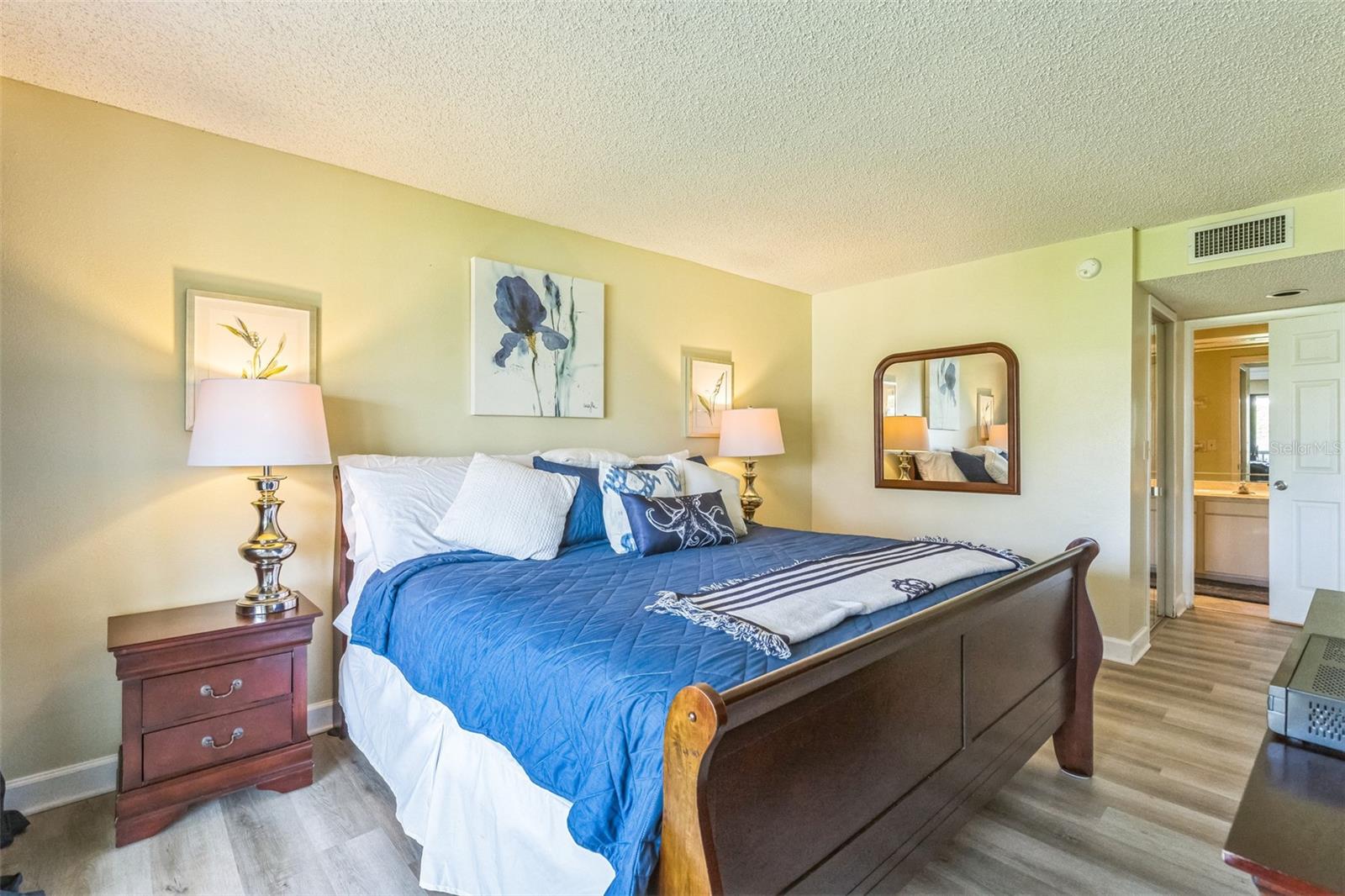 3805 E BAY DRIVE 204