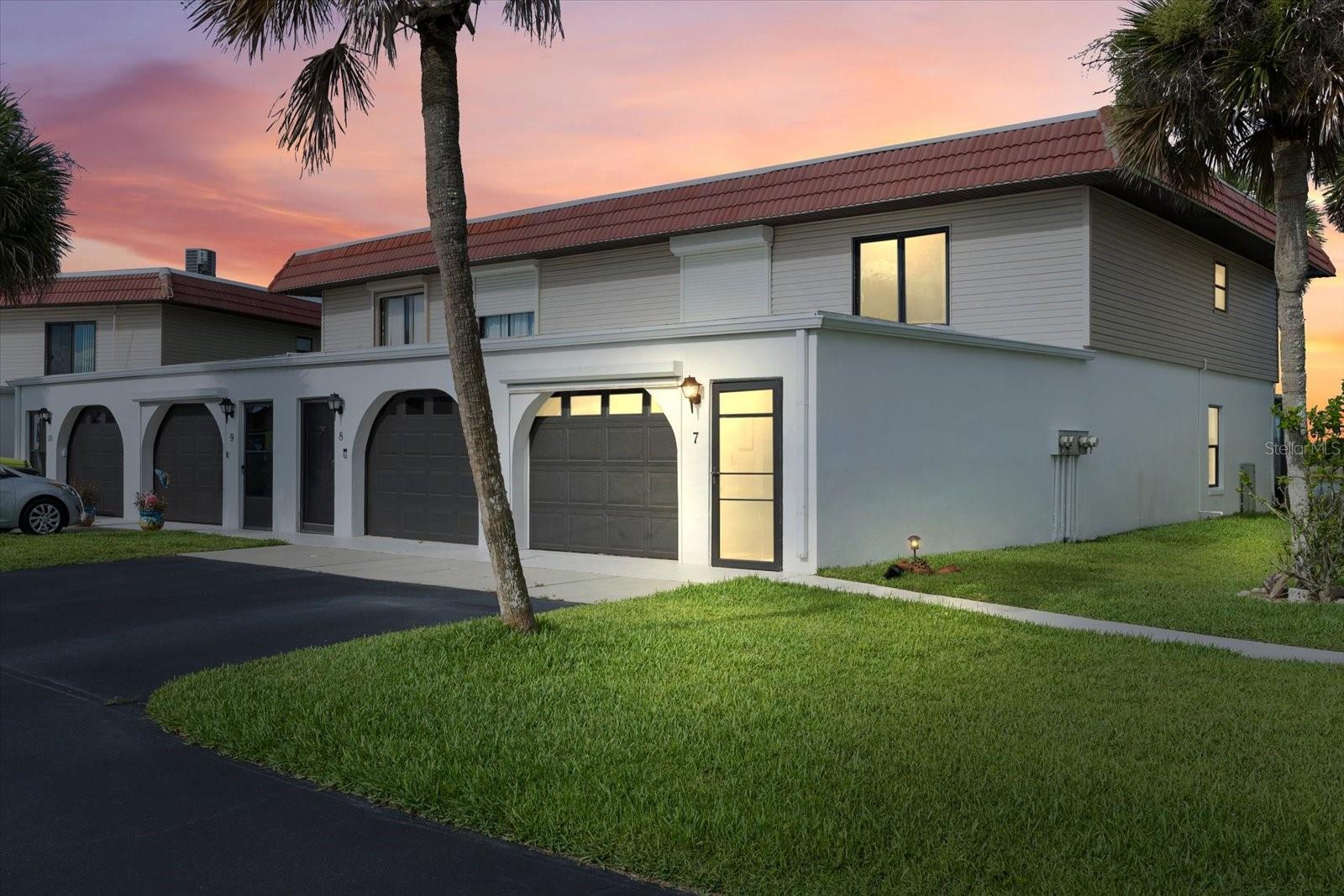 Photo 2 of 38 of 7 OCEAN PALM VILLA N condo