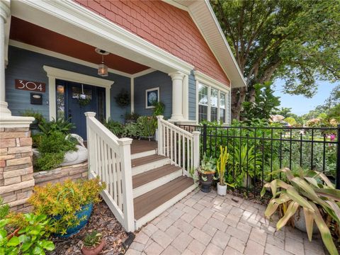 A home in LAKELAND