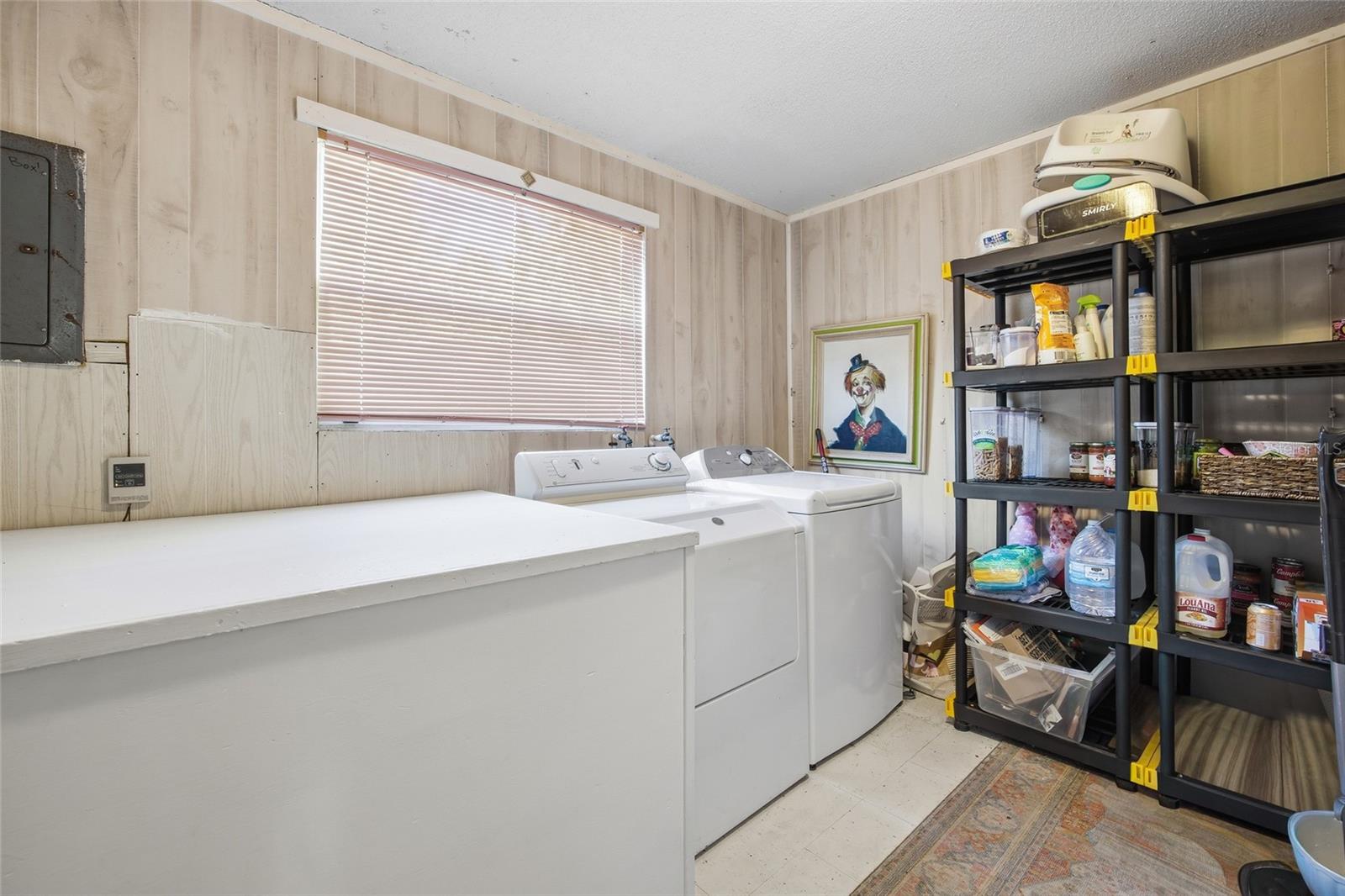 THREE LAKES ESTATE - Residential