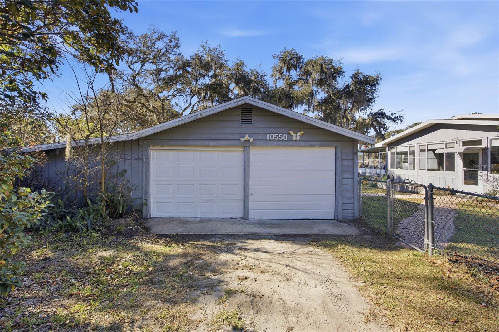 THREE LAKES ESTATE - Residential