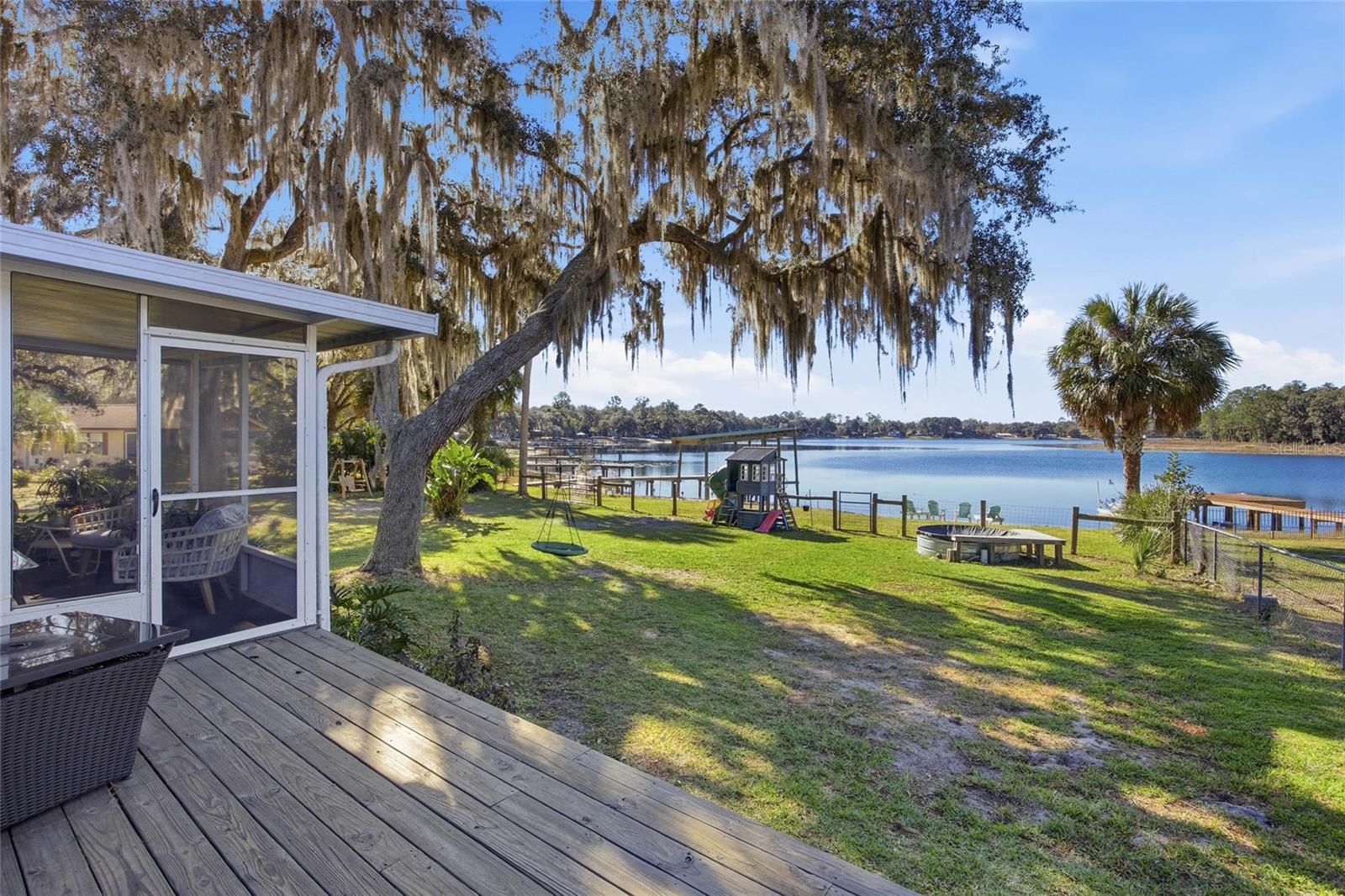 THREE LAKES ESTATE - Residential