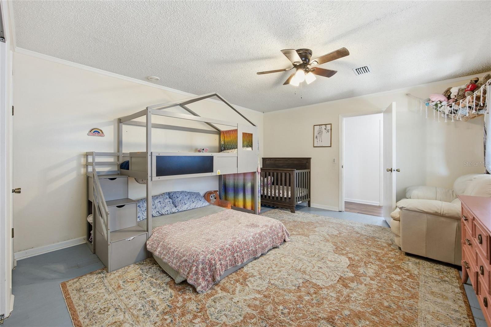 THREE LAKES ESTATE - Residential