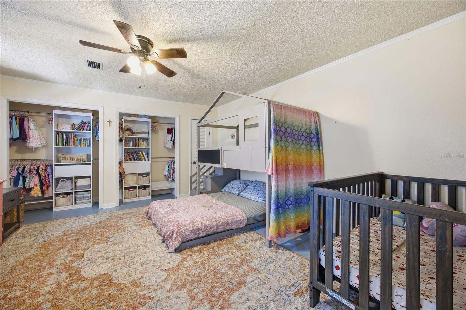 THREE LAKES ESTATE - Residential