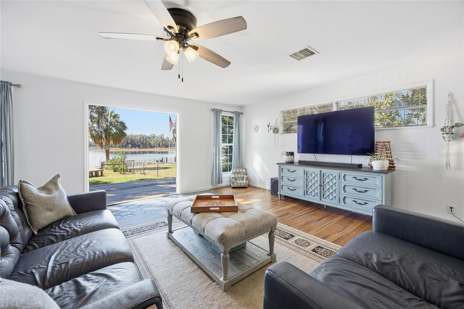 THREE LAKES ESTATE - Residential