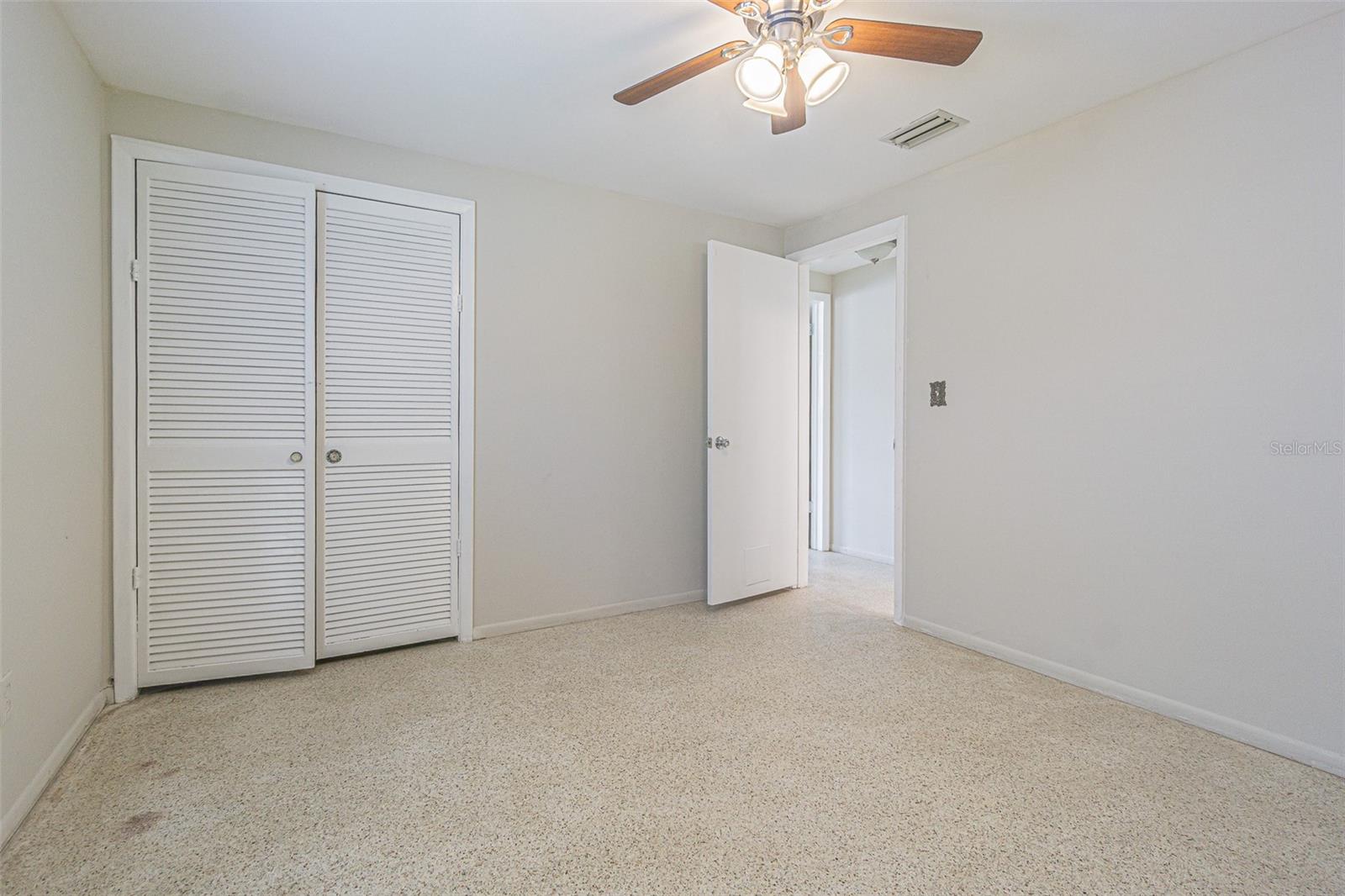 BEACON SQUARE - Residential Lease