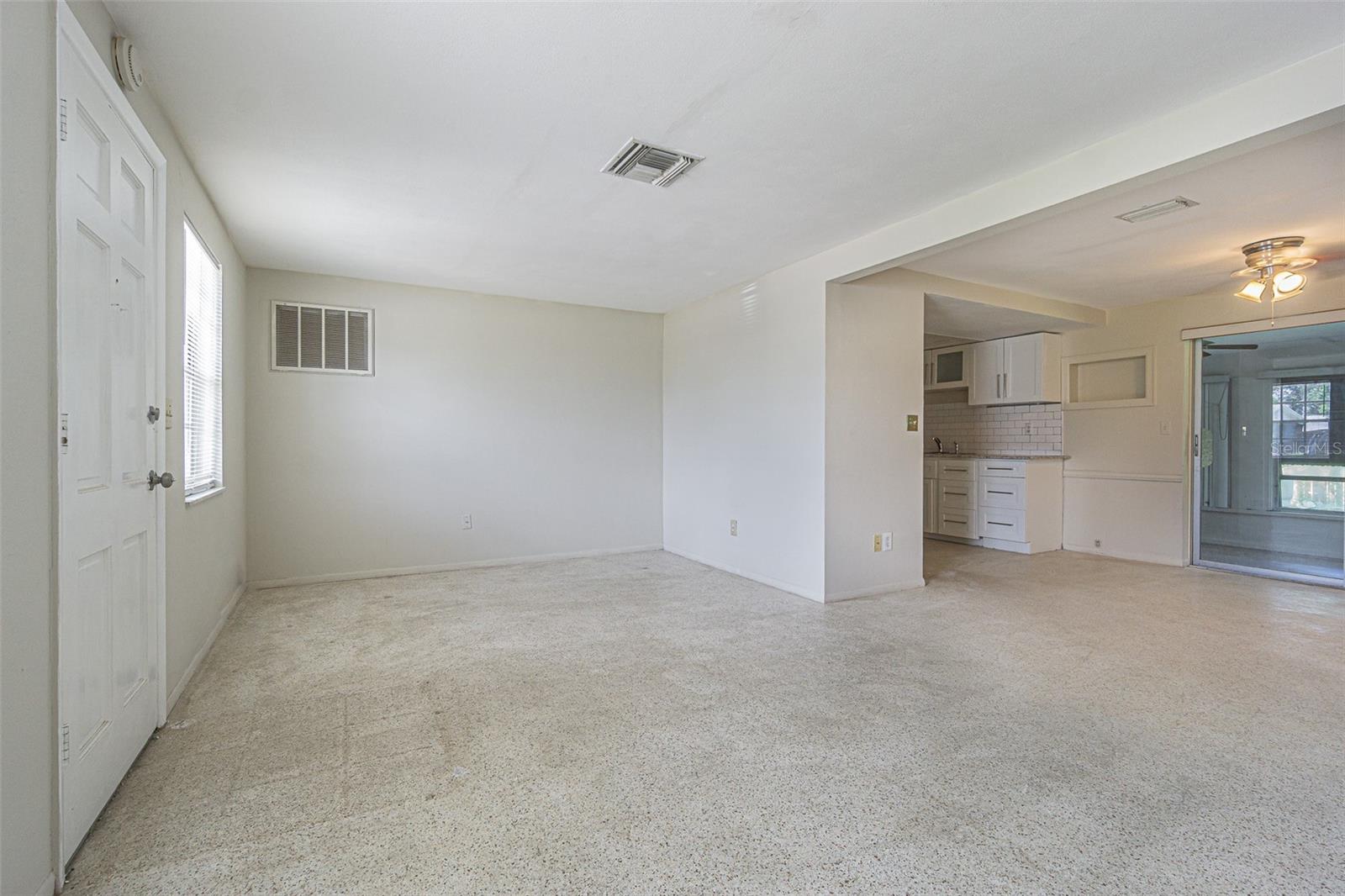 BEACON SQUARE - Residential Lease