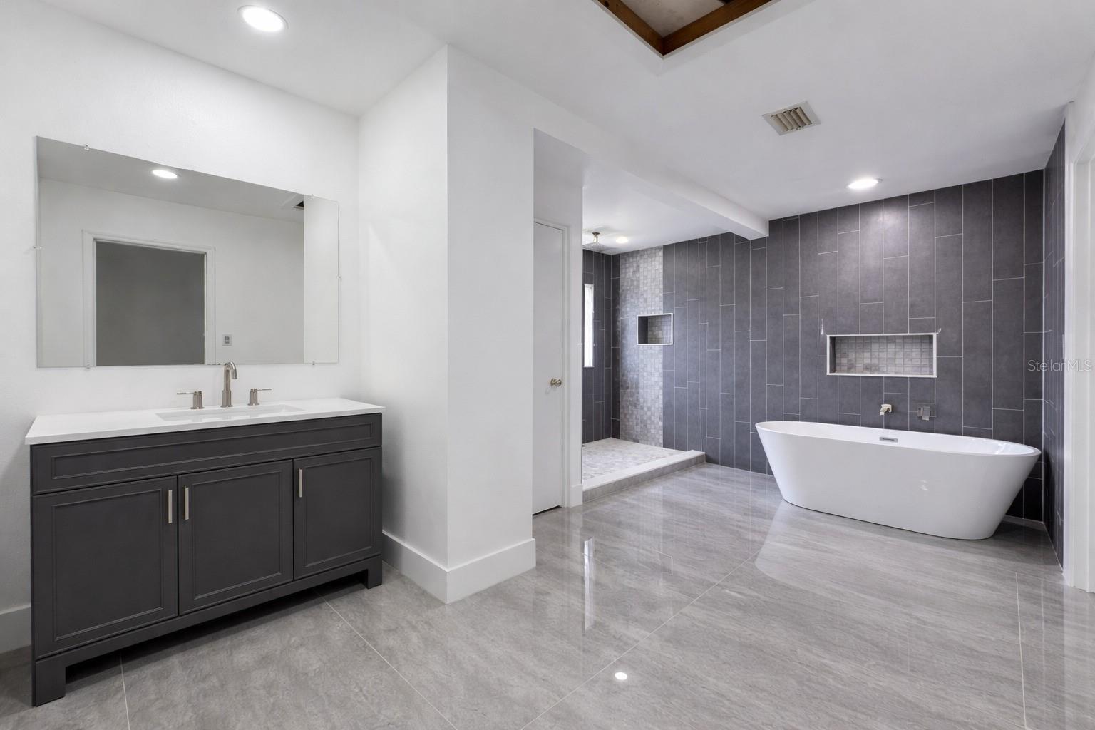 GOLFVIEW - Residential