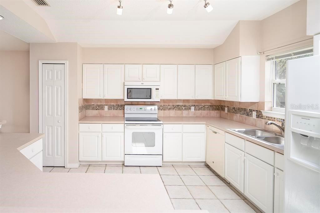 THE PINES - Residential Income