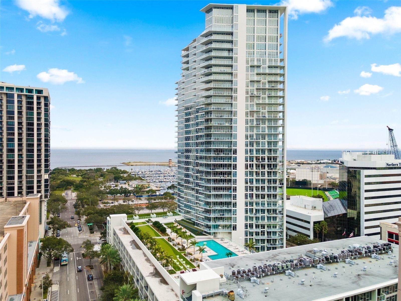 SIGNATURE PLACE CONDO - Residential