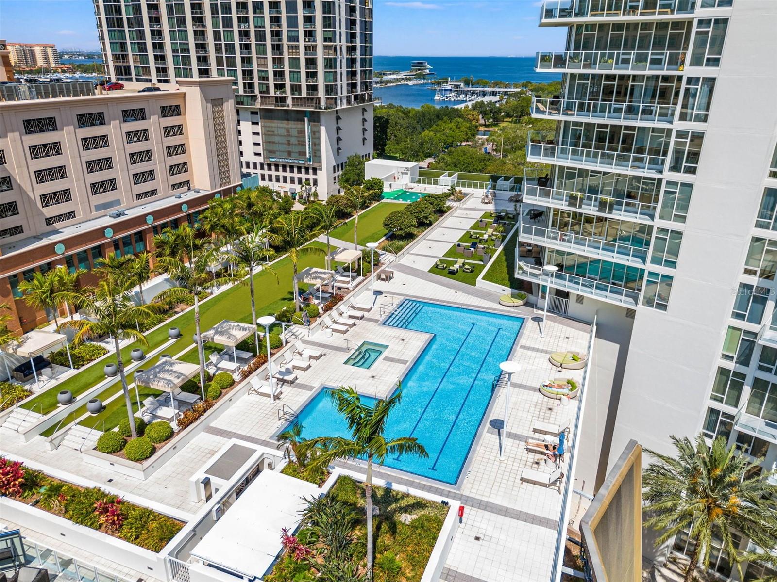 SIGNATURE PLACE CONDO - Residential