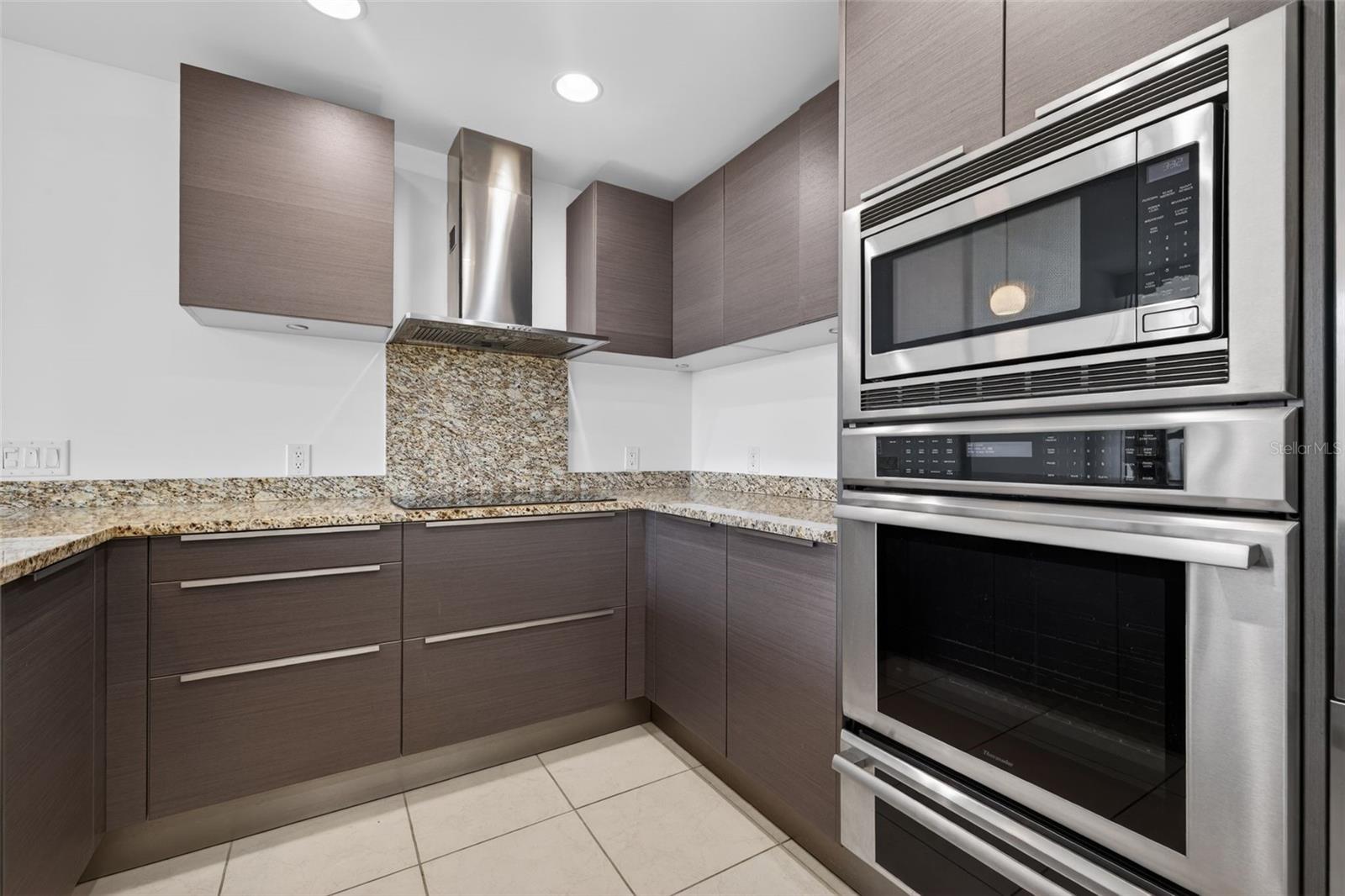 SIGNATURE PLACE CONDO - Residential