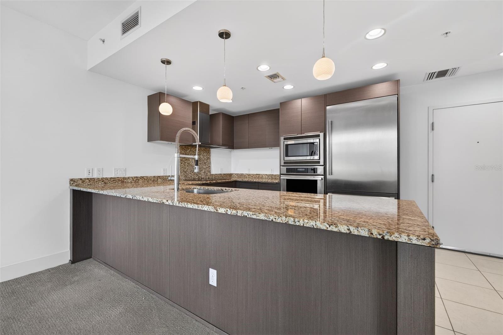 SIGNATURE PLACE CONDO - Residential