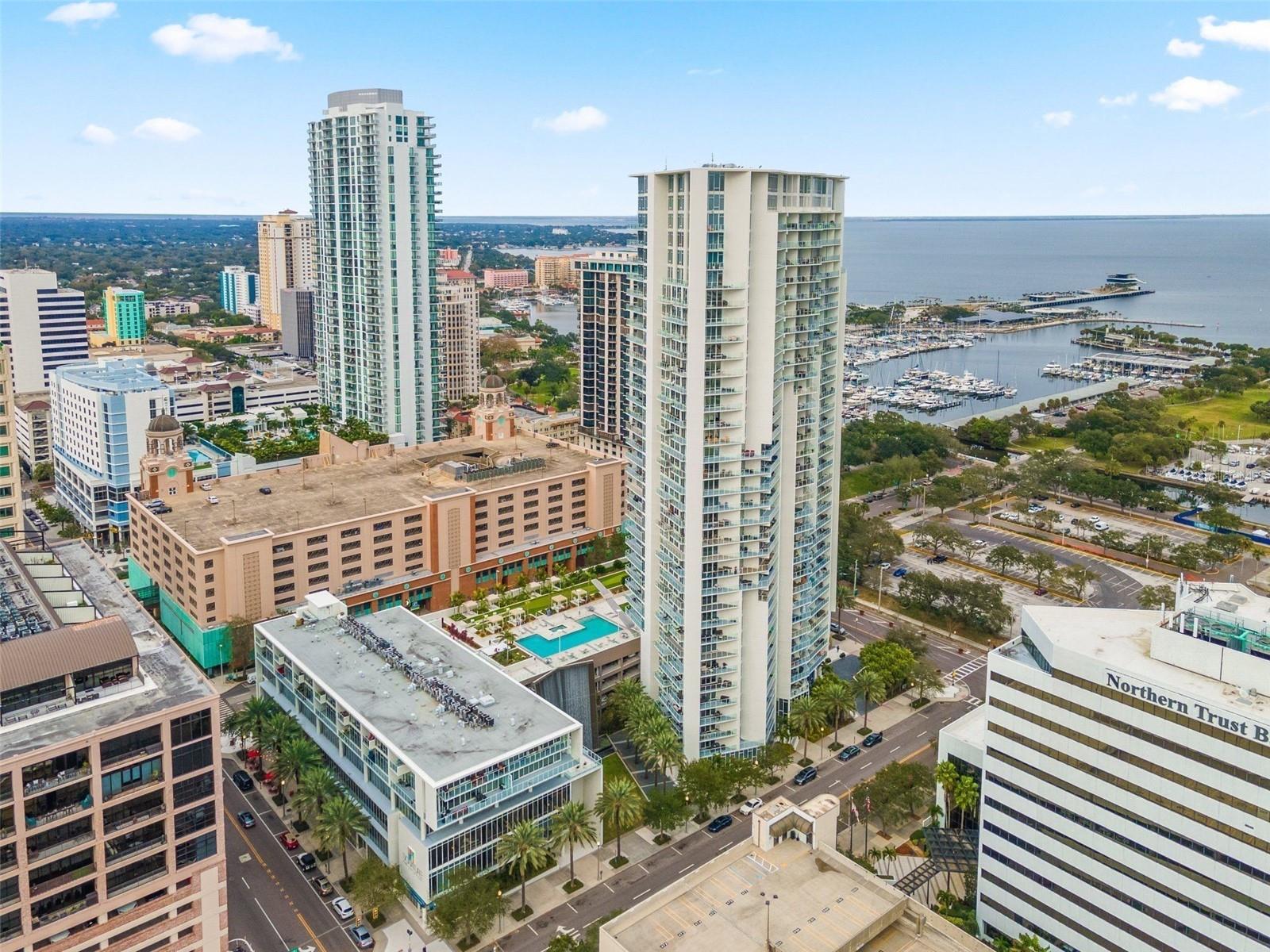 SIGNATURE PLACE CONDO - Residential