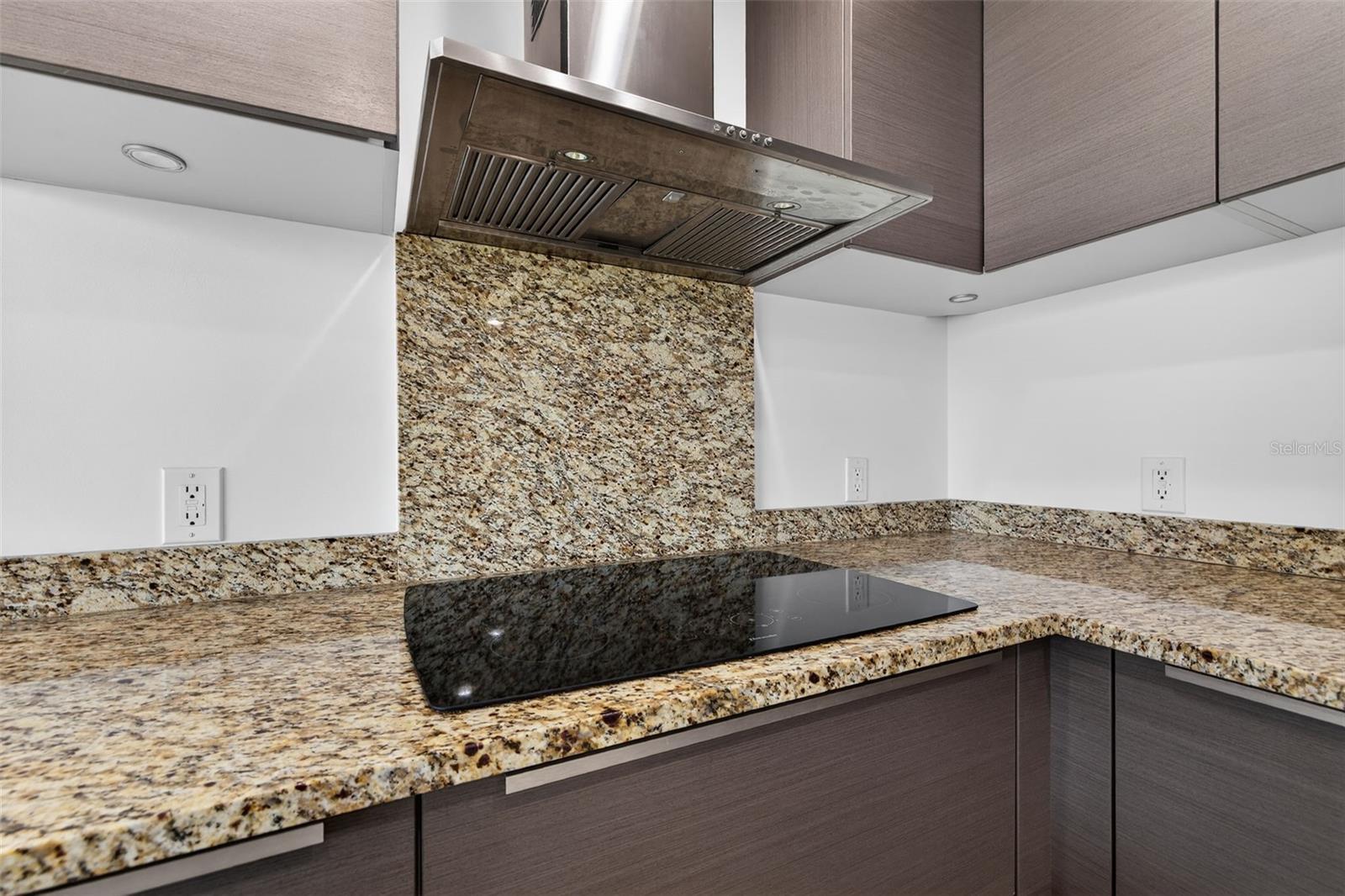 SIGNATURE PLACE CONDO - Residential