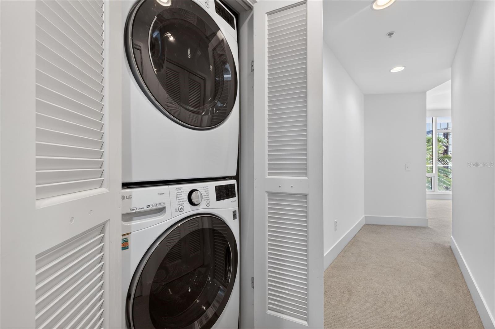 SIGNATURE PLACE CONDO - Residential