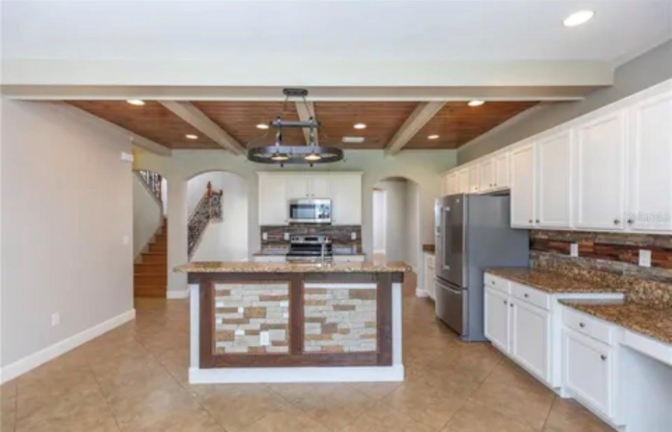 HERITAGE HARBOUR SUBPHASE J - Residential Lease