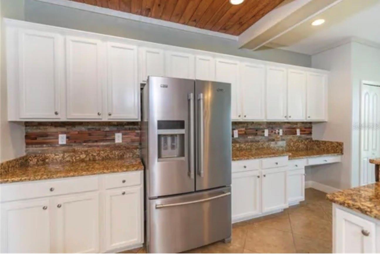 HERITAGE HARBOUR SUBPHASE J - Residential Lease