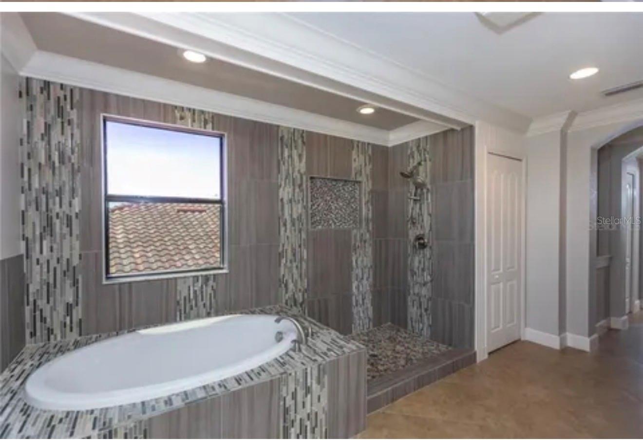 HERITAGE HARBOUR SUBPHASE J - Residential Lease