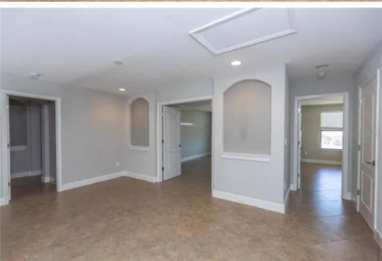 HERITAGE HARBOUR SUBPHASE J - Residential Lease