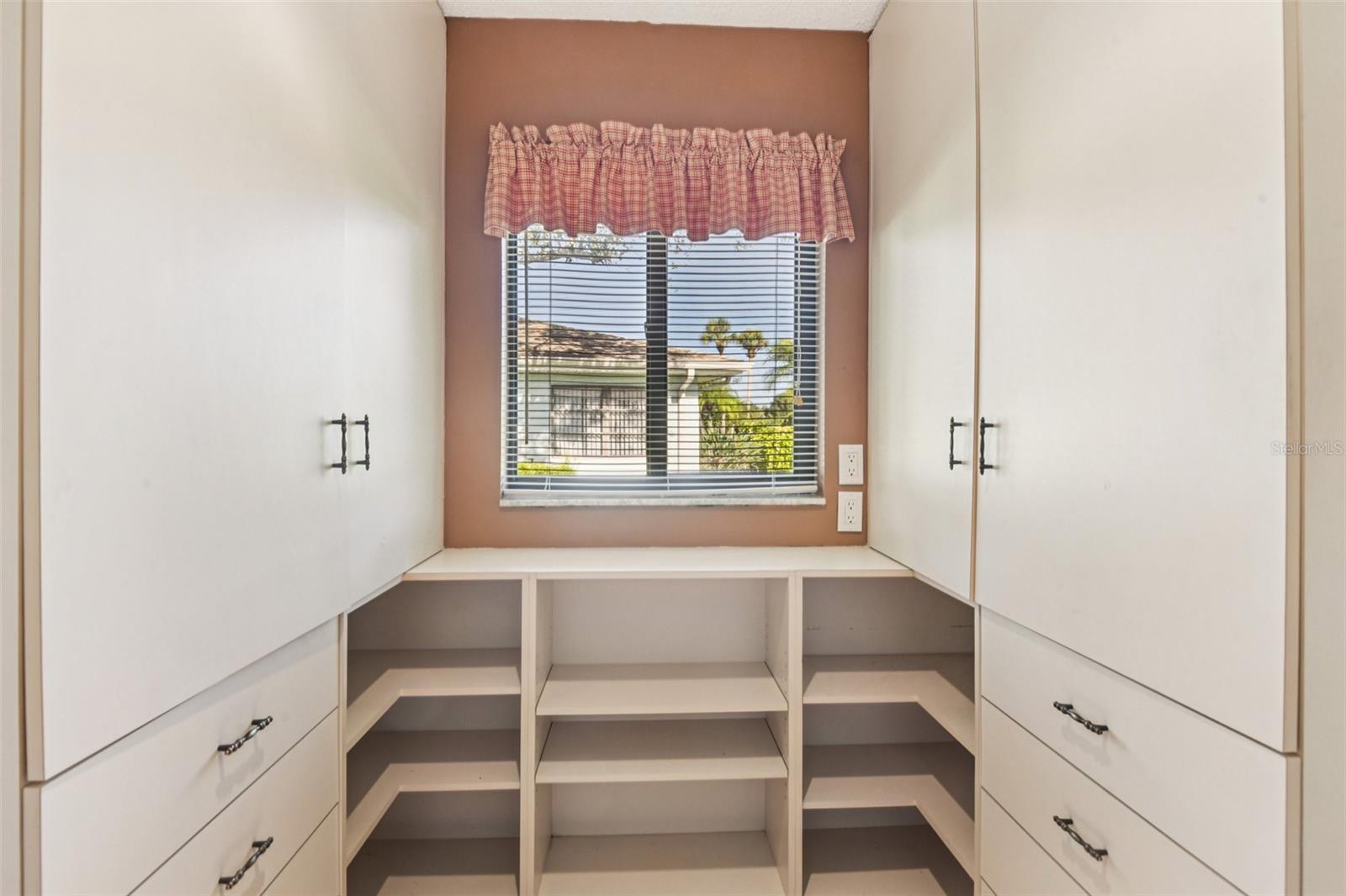 LANCASTER III CONDO - Residential