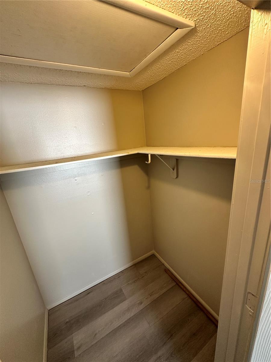 CORDOVA LAKES PH I - Residential Lease