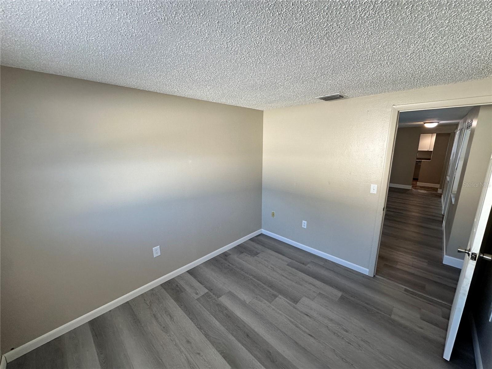 CORDOVA LAKES PH I - Residential Lease