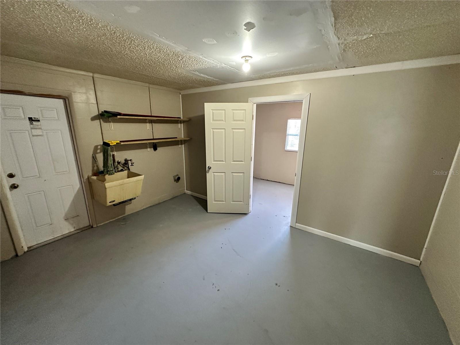 CORDOVA LAKES PH I - Residential Lease