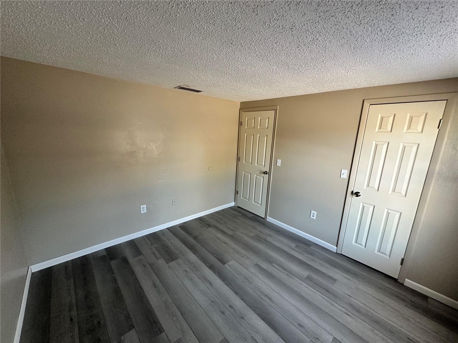 CORDOVA LAKES PH I - Residential Lease