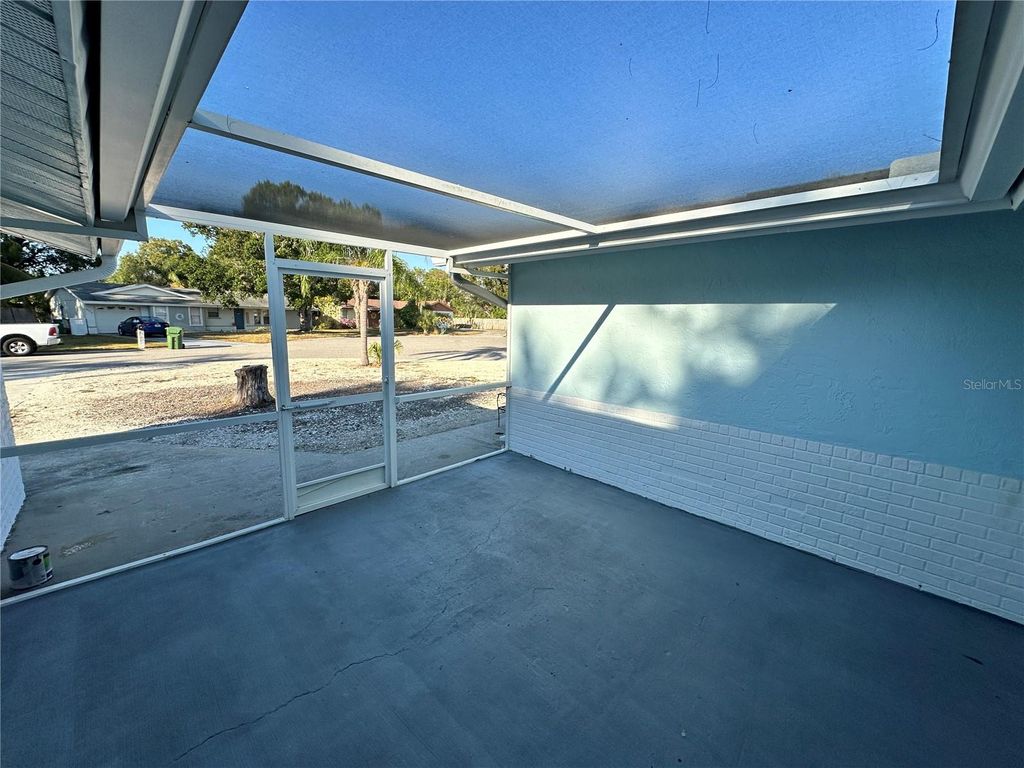 Photo of 6213 33rd Avenue Circle W, Bradenton, FL 34209 (MLS # A4672607)