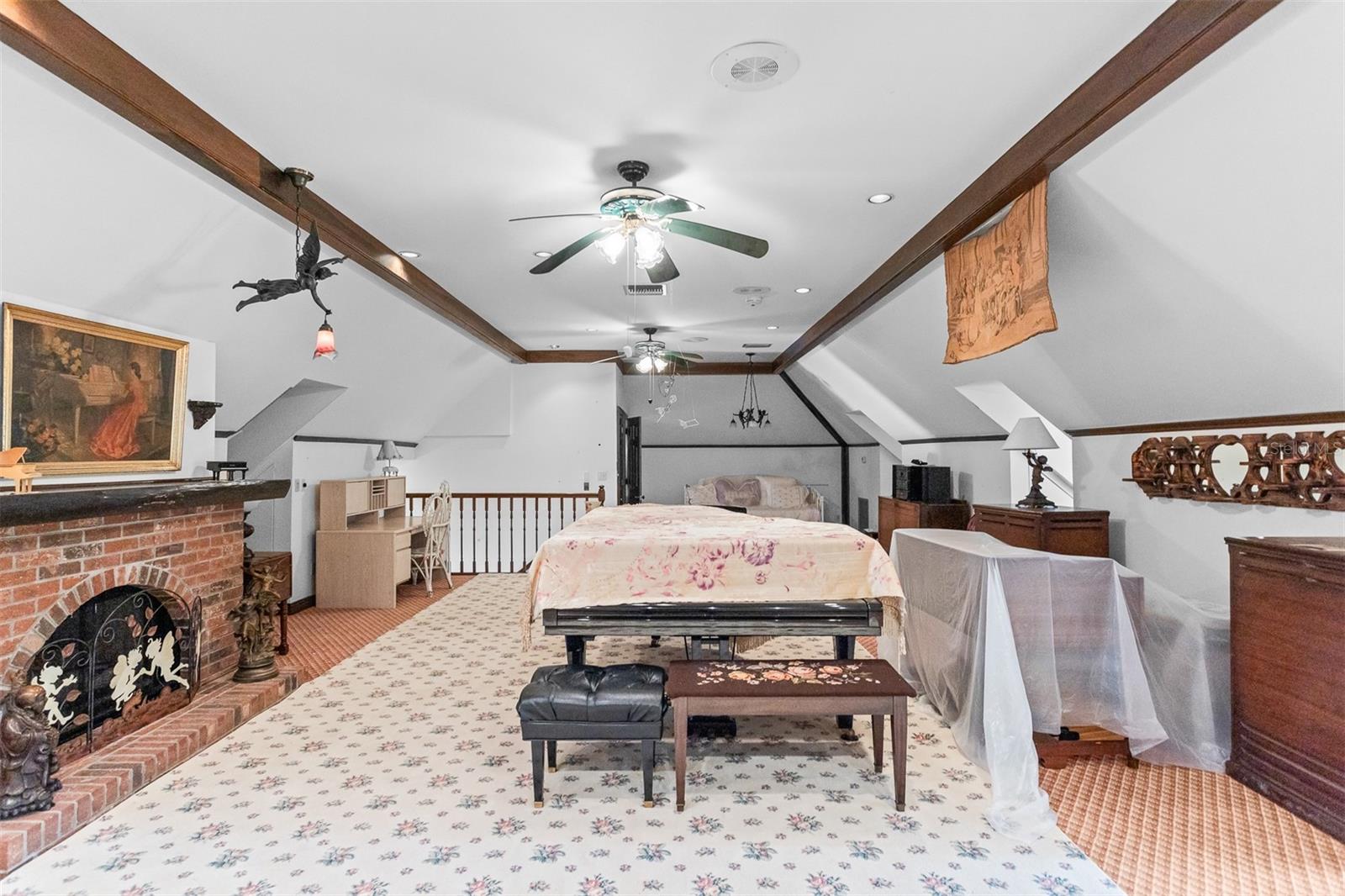 WEDGEWOOD ESTATES - Residential