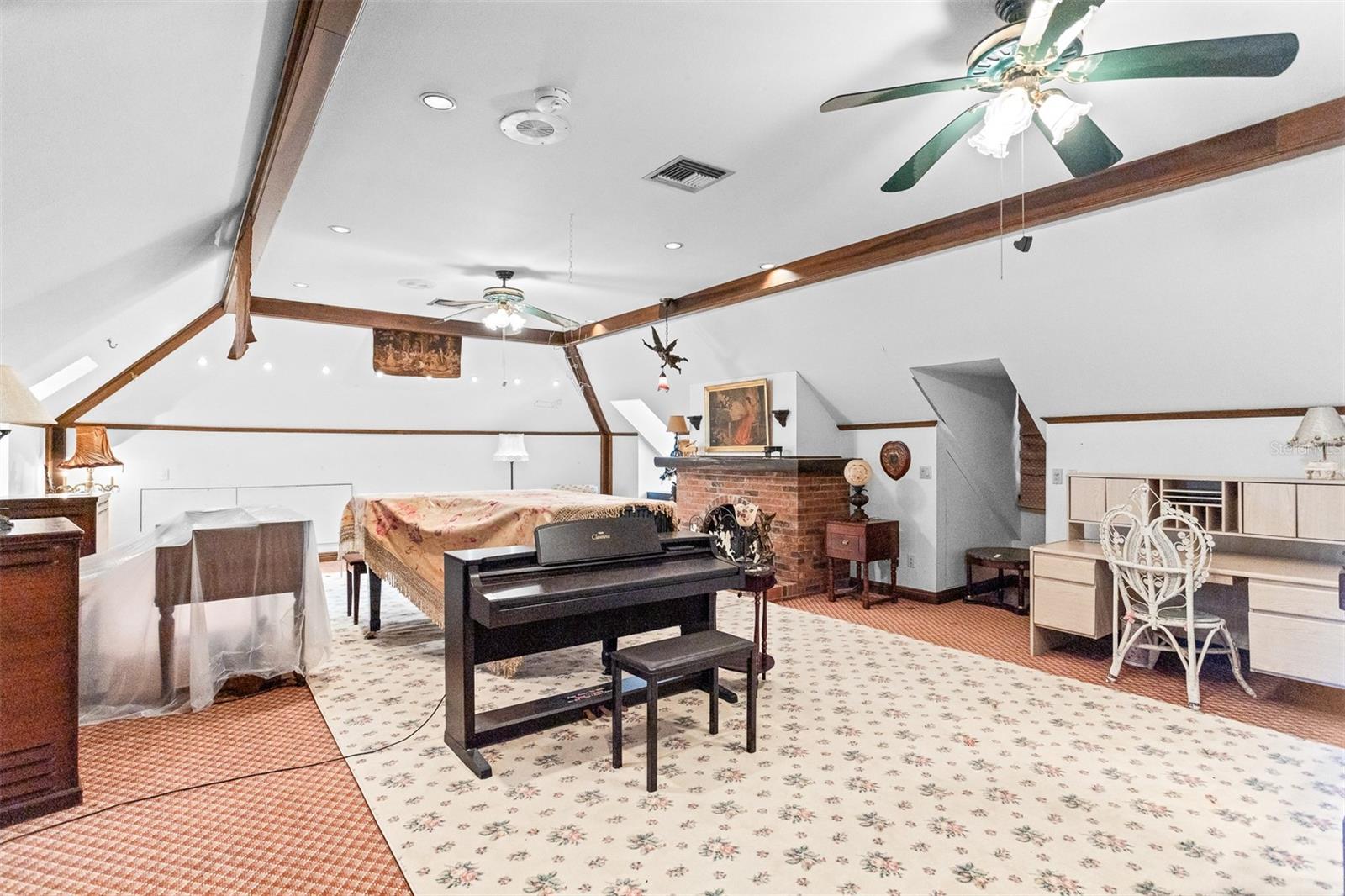 WEDGEWOOD ESTATES - Residential
