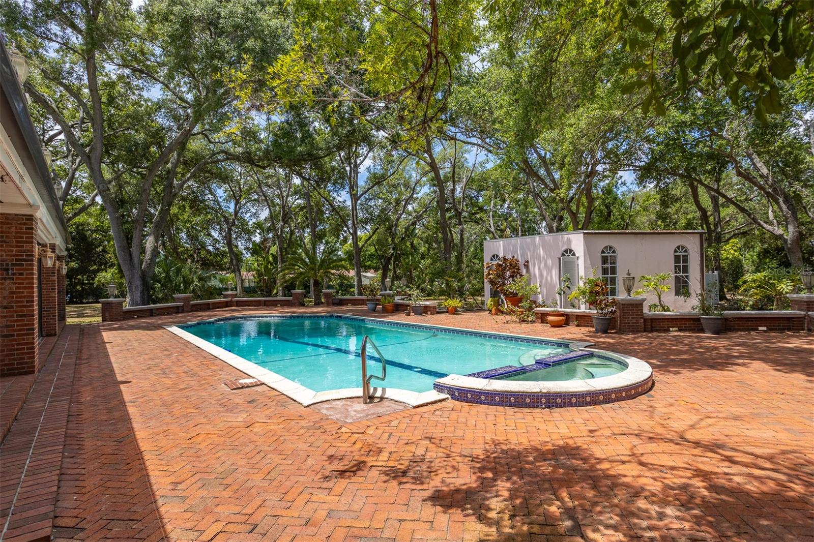 WEDGEWOOD ESTATES - Residential