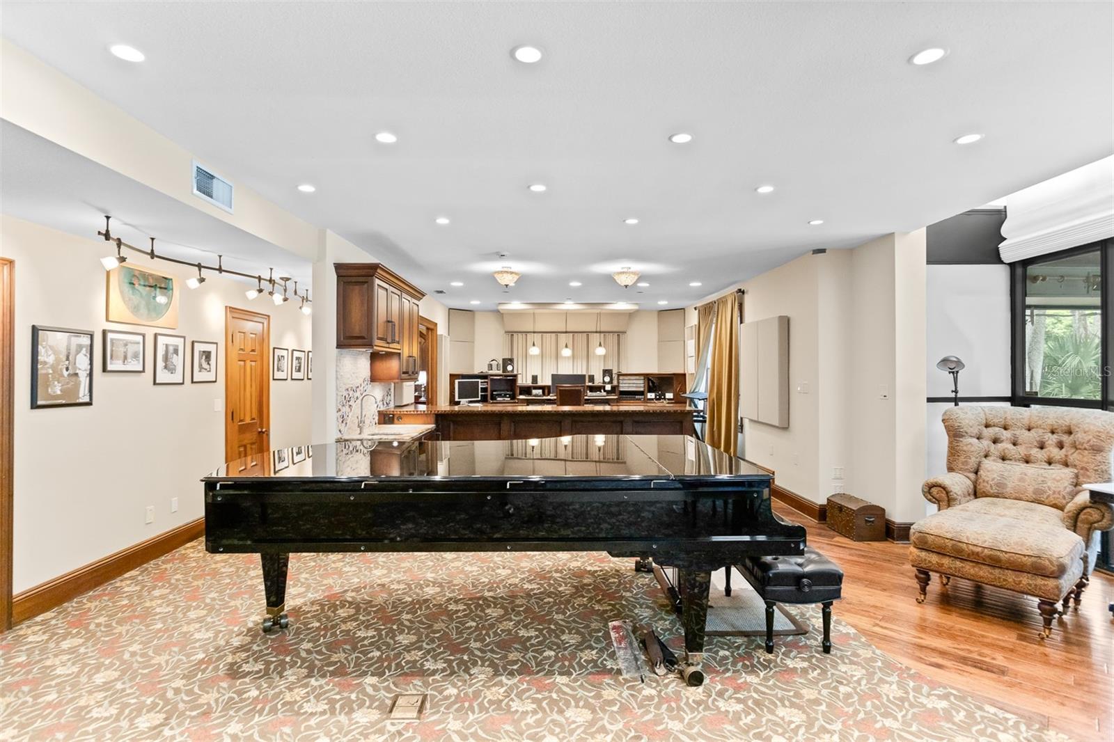 WEDGEWOOD ESTATES - Residential