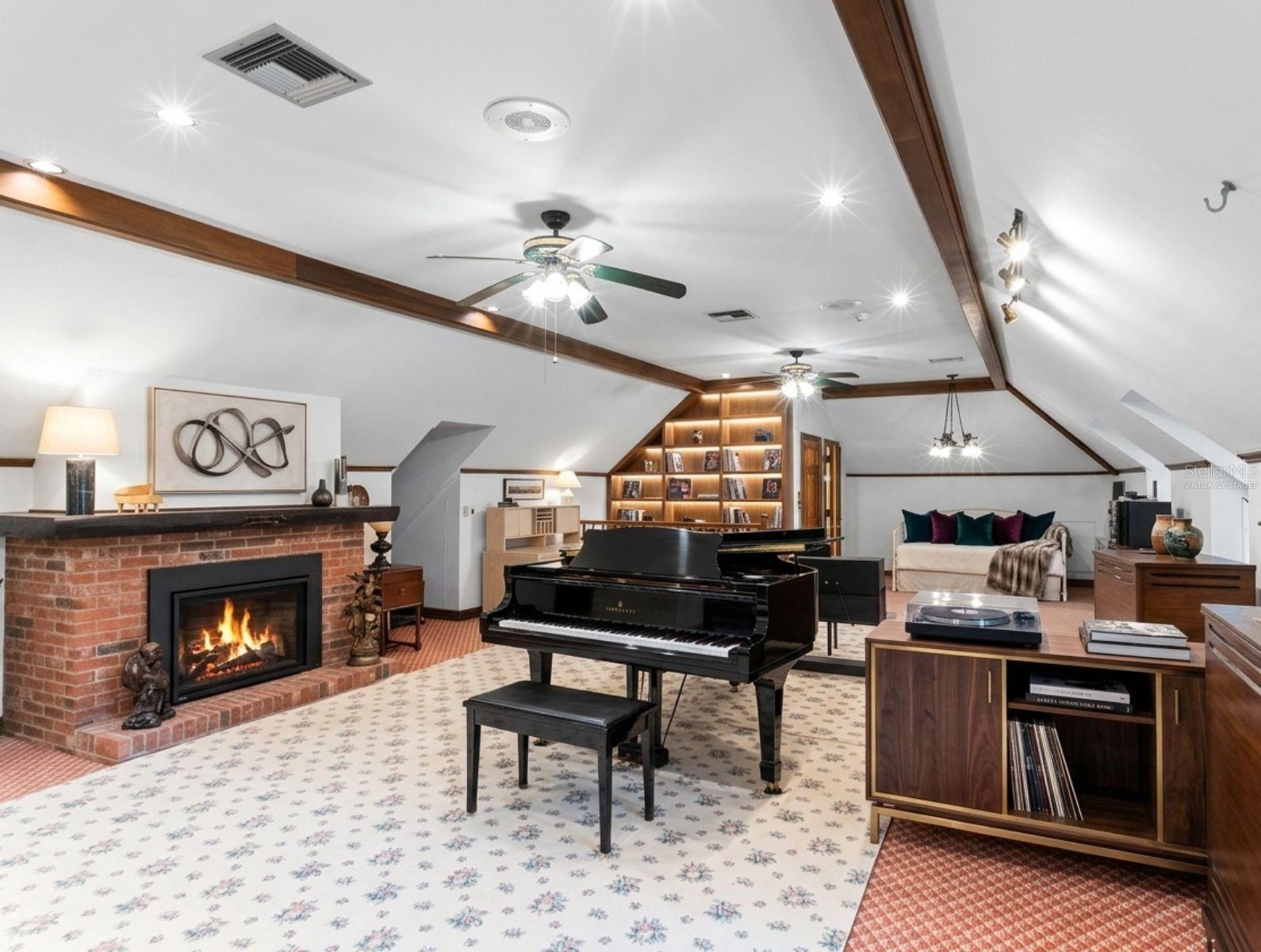 WEDGEWOOD ESTATES - Residential