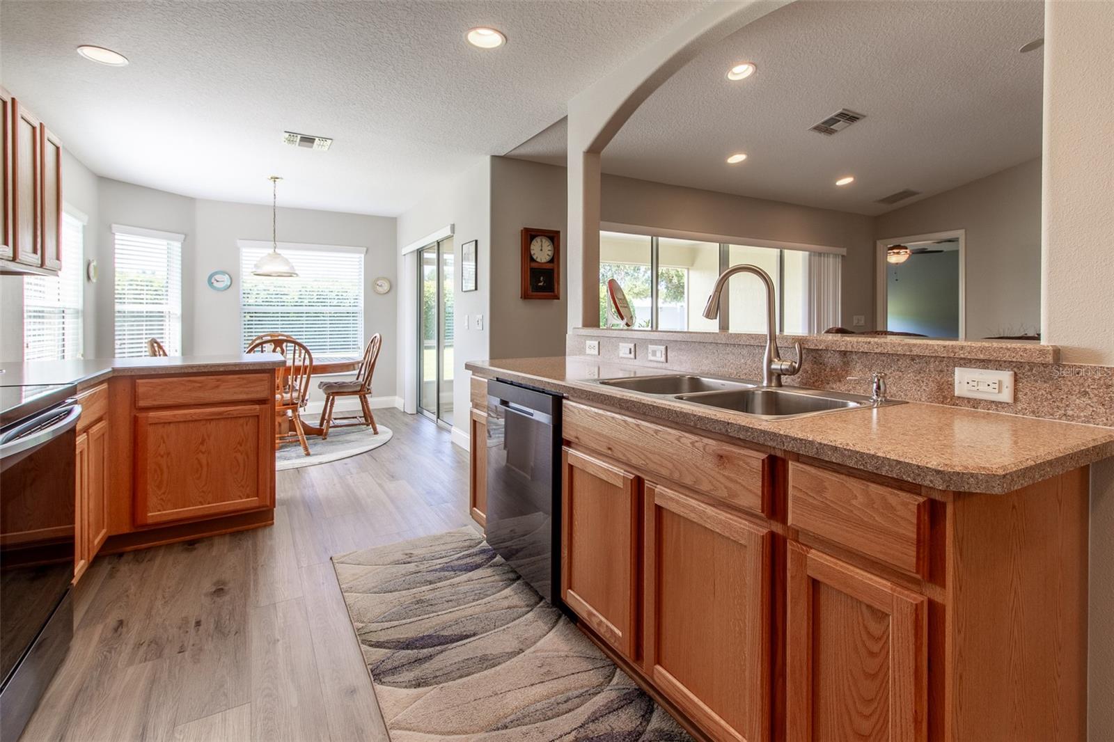 SUMMERGLEN PH 03 - Residential