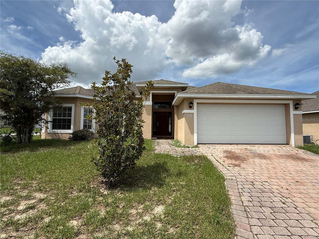 Photo of 7101 White Trillium Circle, Orlando, FL 32818 (MLS # O6432460)