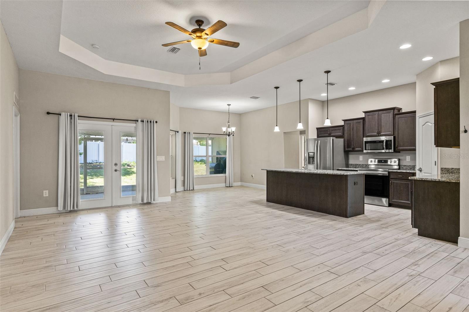 SPRING HILL - Residential
