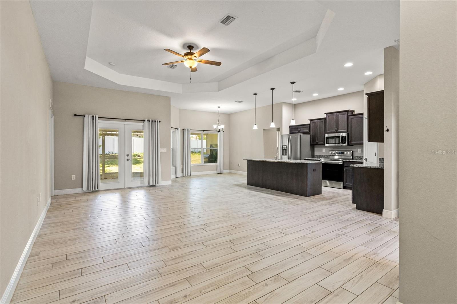 SPRING HILL - Residential