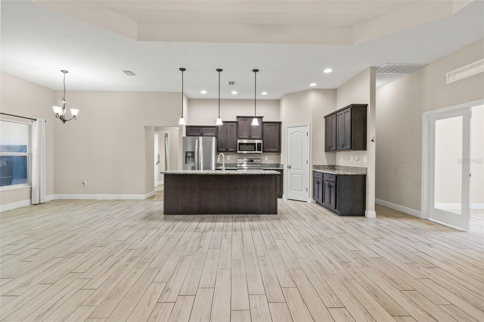 SPRING HILL - Residential