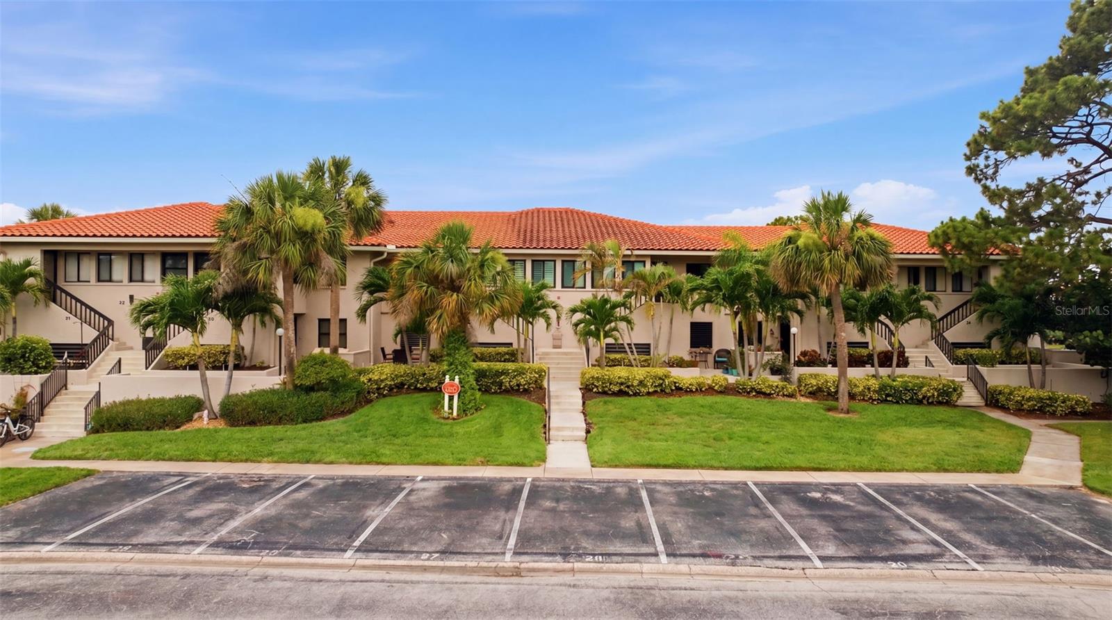 Photo 1 of 44 — 1802 MARINER DRIVE E 25, TARPON SPRINGS, FL 34689