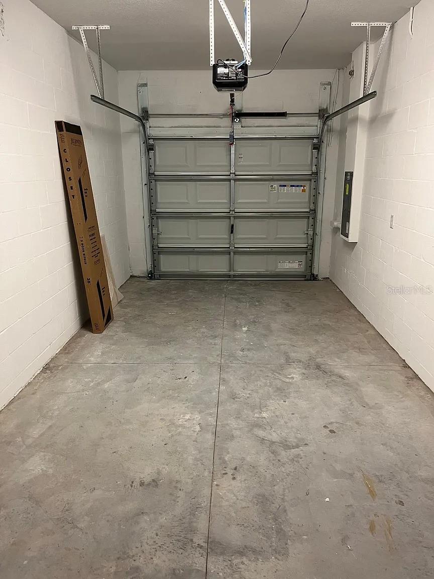 WILLOW SQUARE TWNHMS - Residential Lease