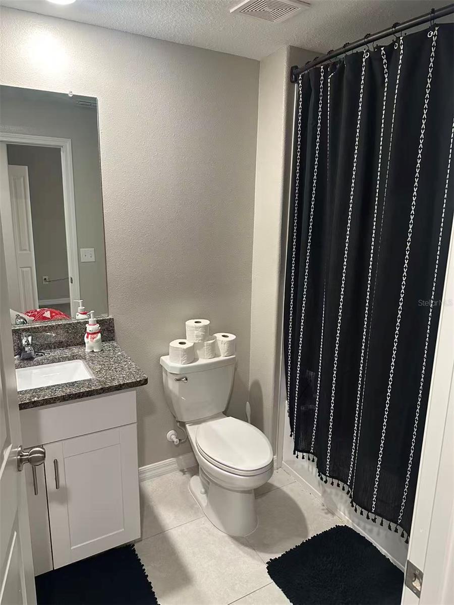 WILLOW SQUARE TWNHMS - Residential Lease