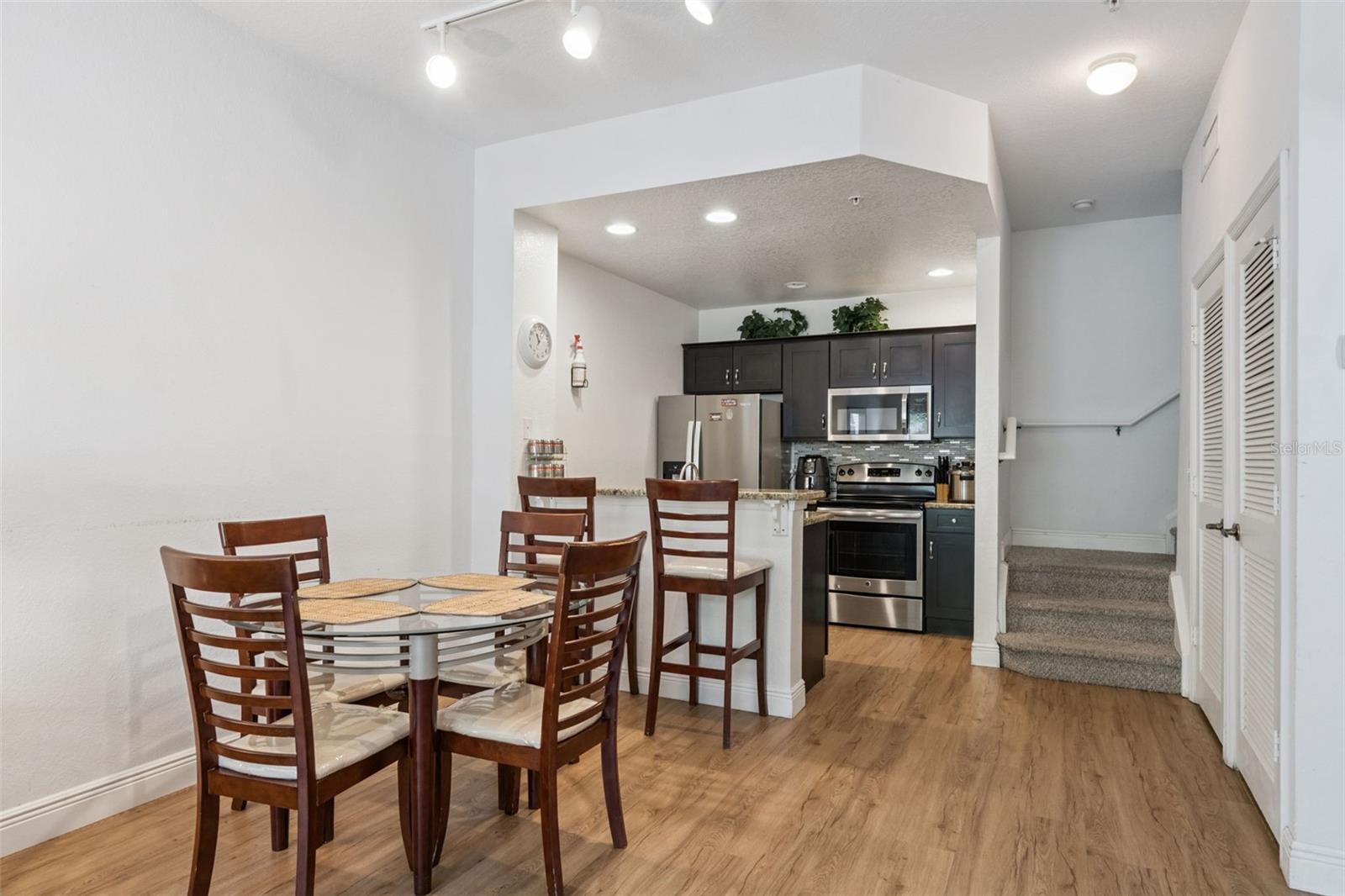 4564 YELLOWGOLD ROAD E 106