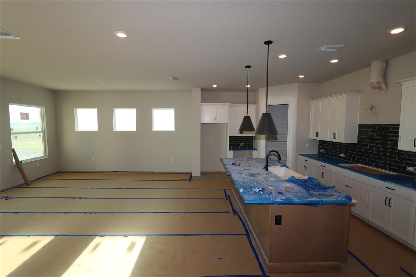 PALMERA AT WELLEN PARK - Residential