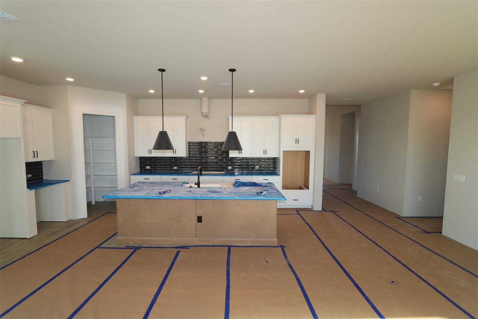 PALMERA AT WELLEN PARK - Residential