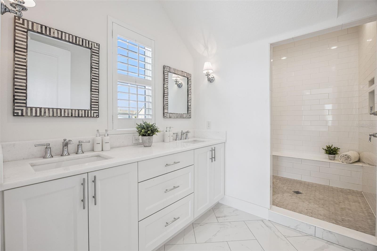 OAKLAND PARK - Residential